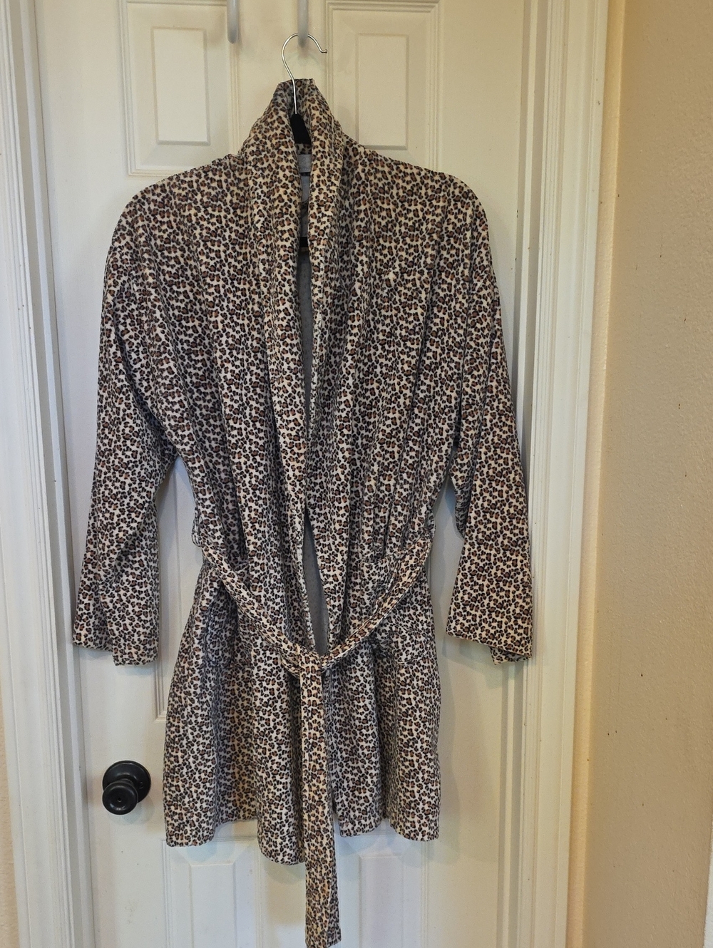 Charlotte Russe Leopard Print Shawl Collar Robe - Beige and Brown